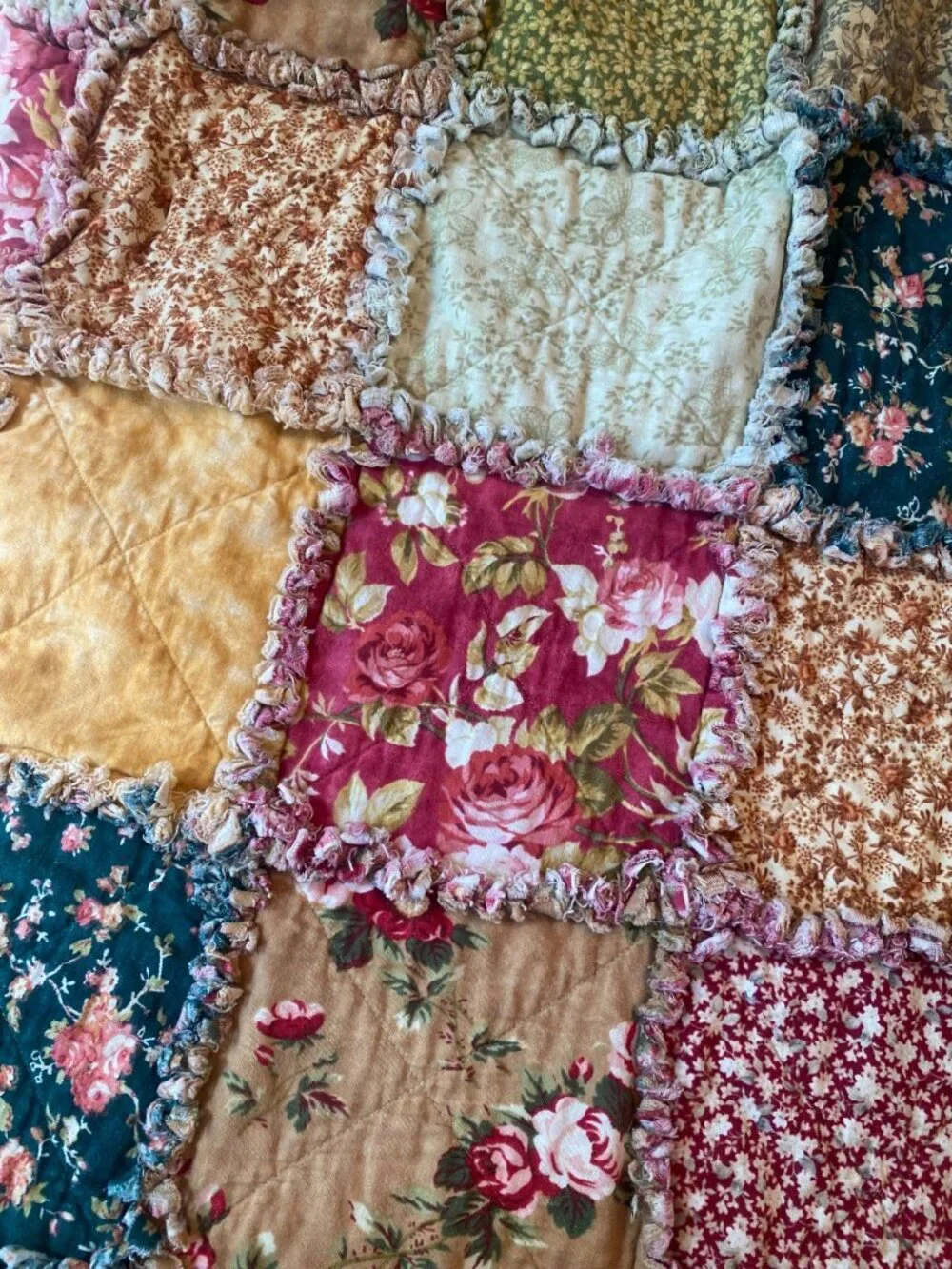 Handmade Ragtime Scrappy Floral Lap Baby Quilt 38"x54" - Picture 1 of 8